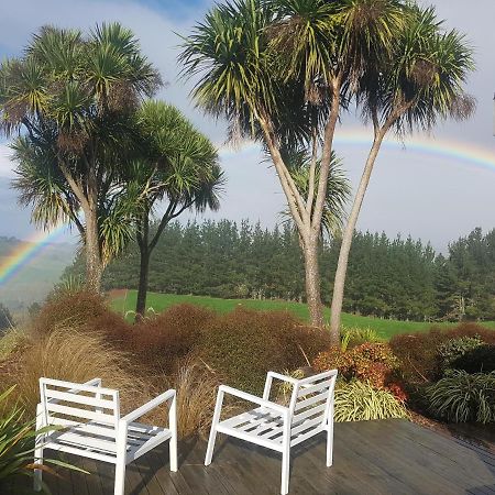 Above The River Karapiro Bed & Breakfast Exterior foto