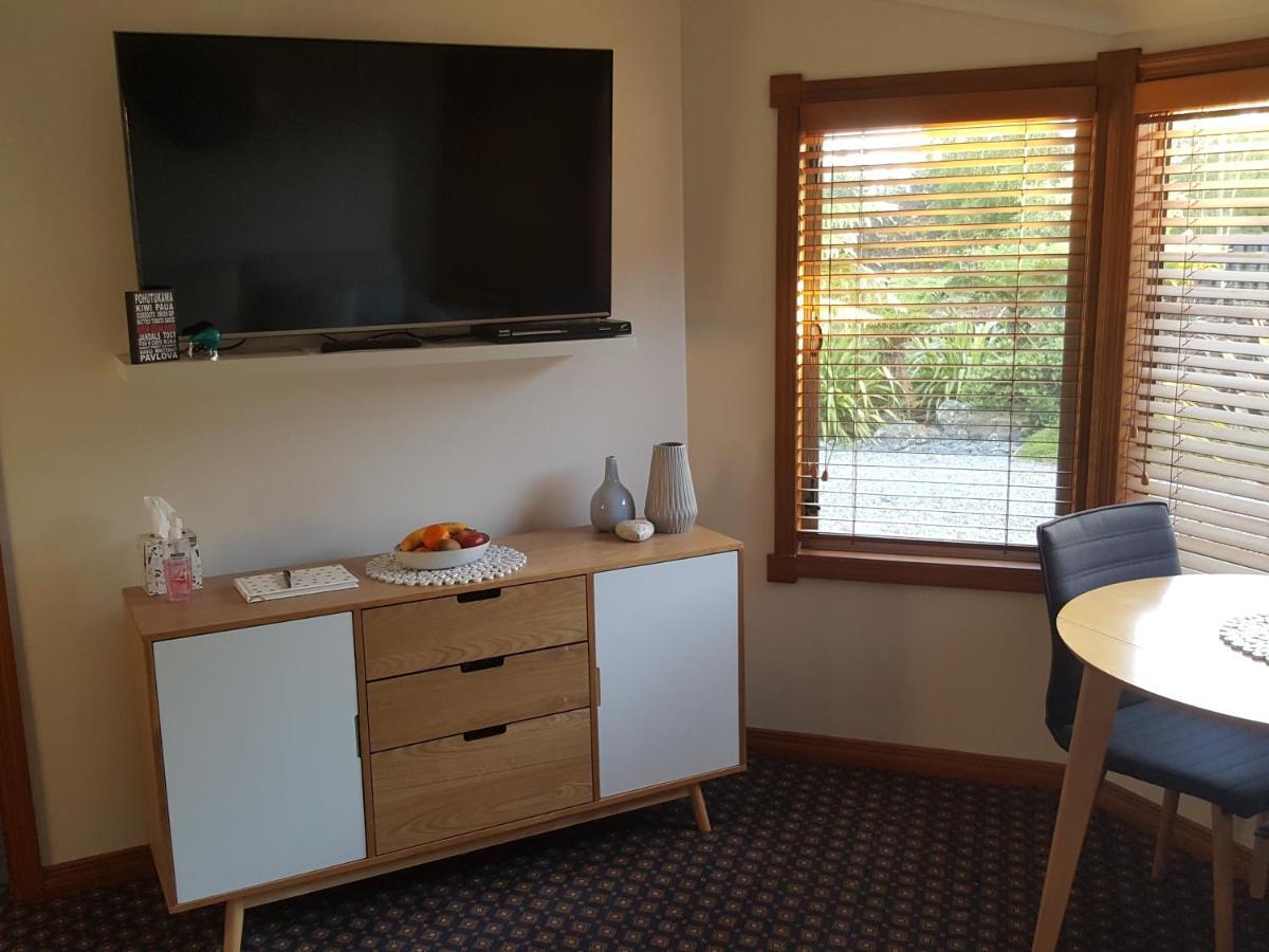 Above The River Karapiro Bed & Breakfast Exterior foto