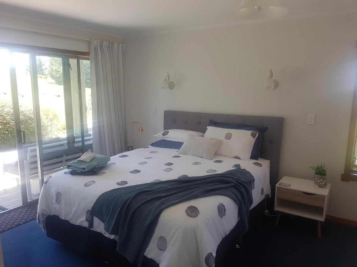 Above The River Karapiro Bed & Breakfast Exterior foto