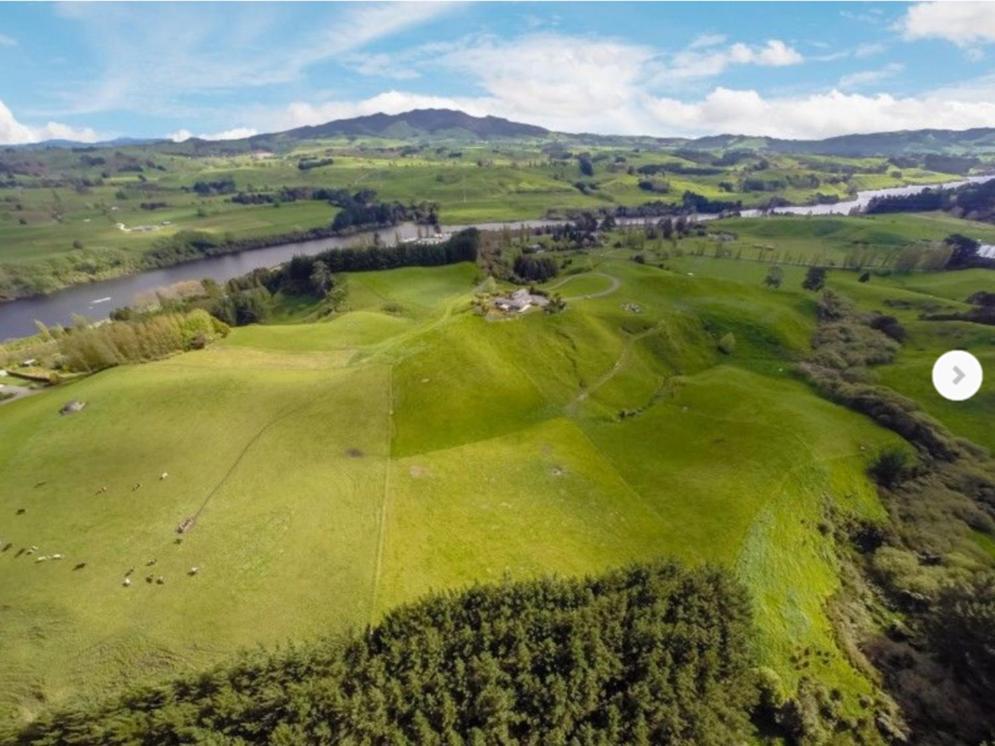 Above The River Karapiro Bed & Breakfast Exterior foto