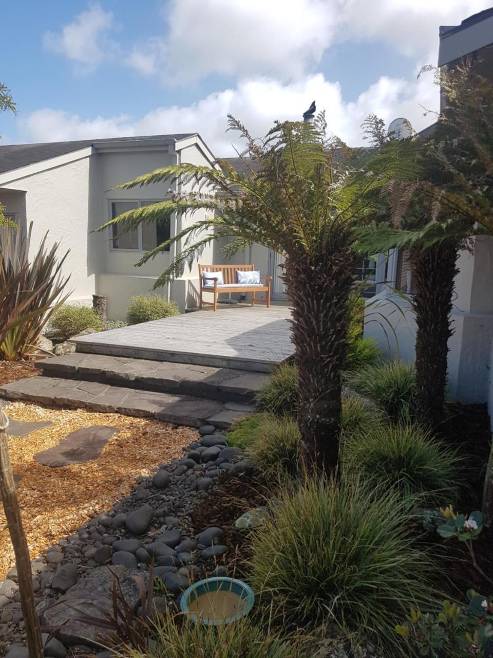 Above The River Karapiro Bed & Breakfast Exterior foto