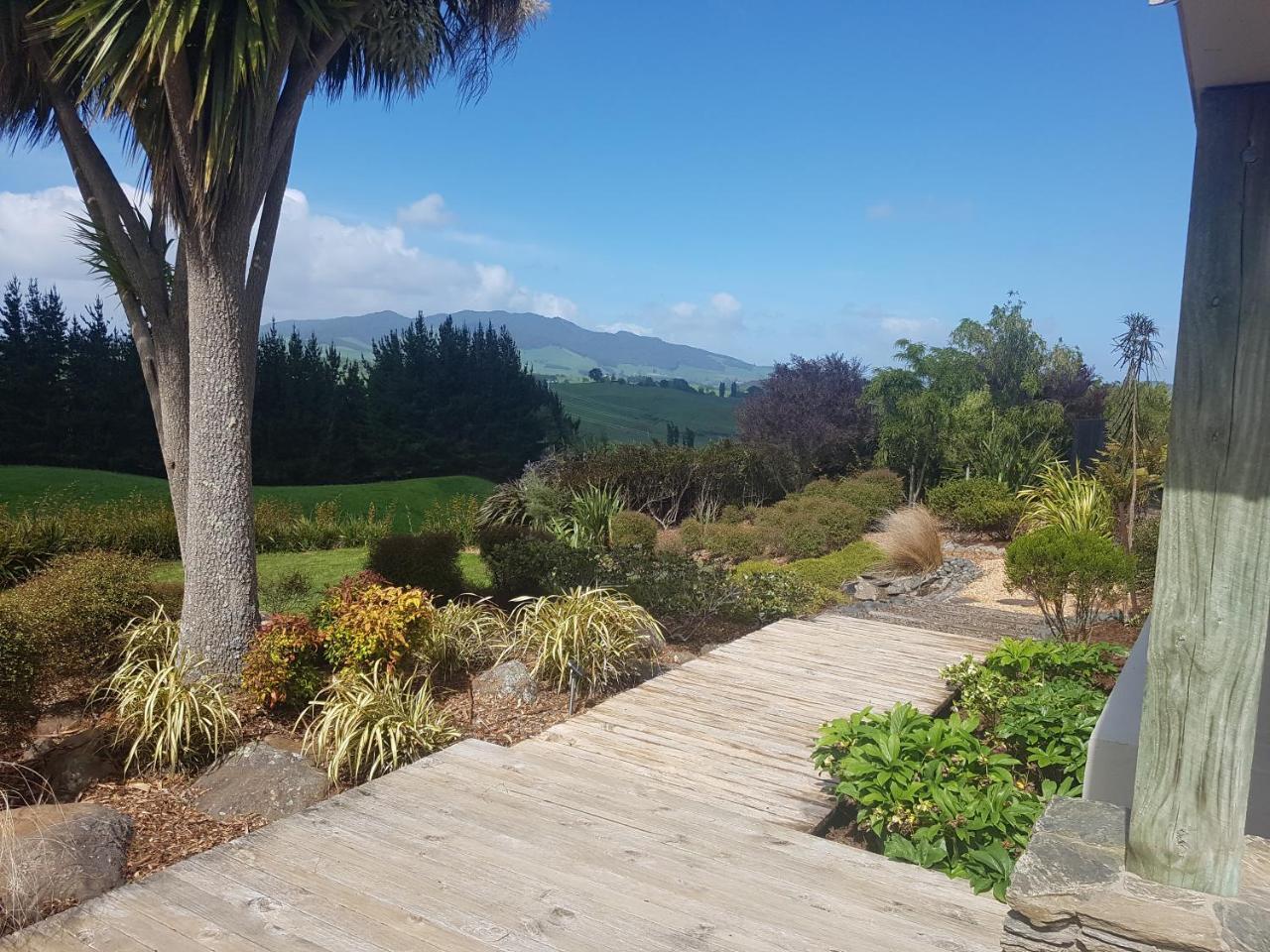 Above The River Karapiro Bed & Breakfast Exterior foto