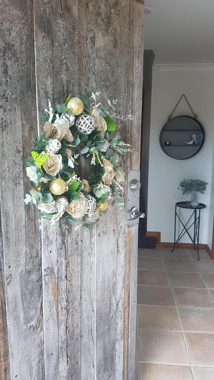 Above The River Karapiro Bed & Breakfast Exterior foto