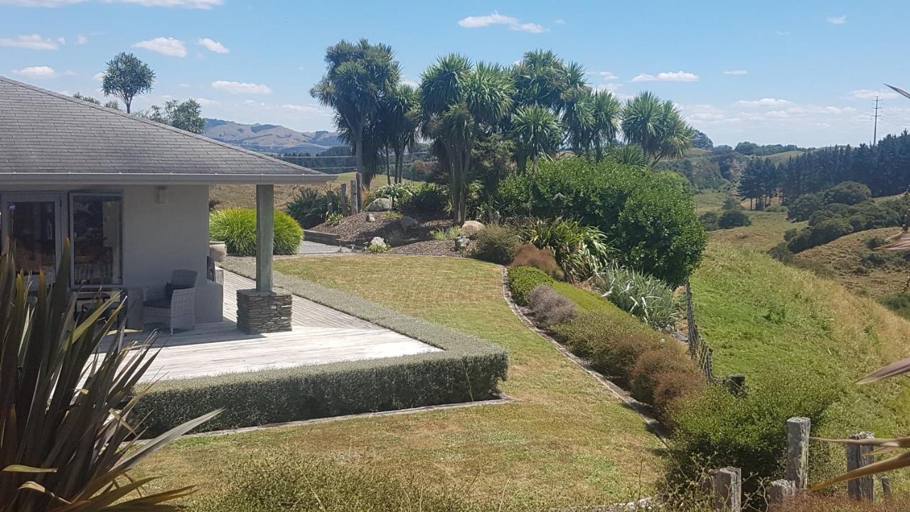 Above The River Karapiro Bed & Breakfast Exterior foto